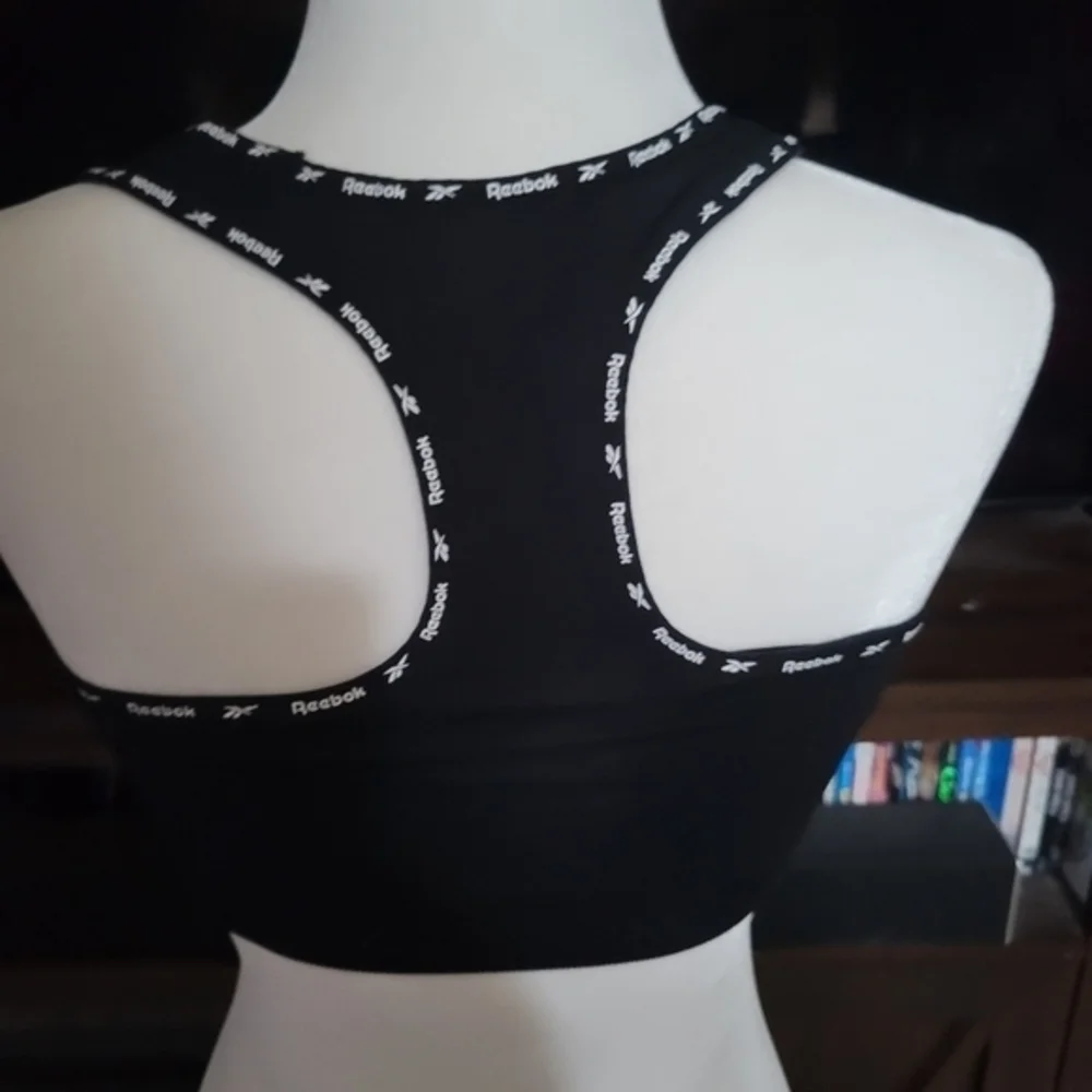 Reebok size‎ Small seamless sports bra NWT